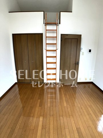 【寝室】 | ハートヒルズ稲熊 | 落ち着いた色調の寝室です