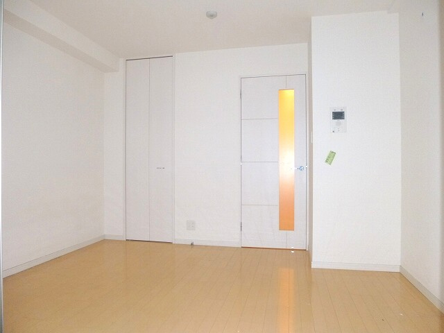 ラクラス新御徒町の内装|ラクラス新御徒町のベッド家具配置しやすい洋室です