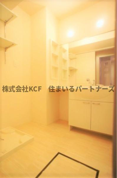 オリーヴァ東櫛原B棟の独立洗面台|独立洗面台、朝の身支度には欠かせません