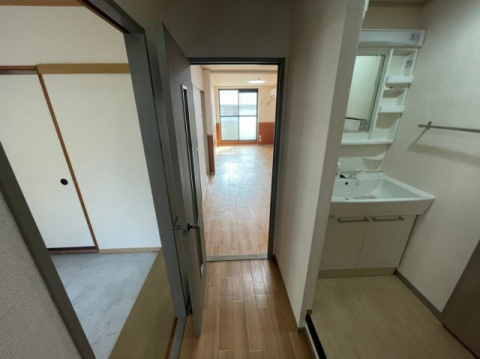 サンパレス薬円台の玄関