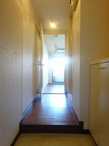 ライオンズマンション西新小岩の玄関