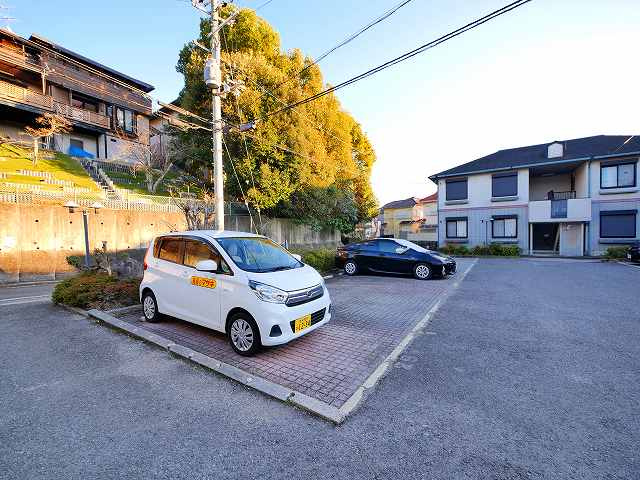 グランデージの駐車場|駐車スペースもあります