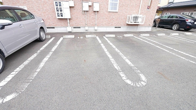 パルククレール・ササキAの駐車場