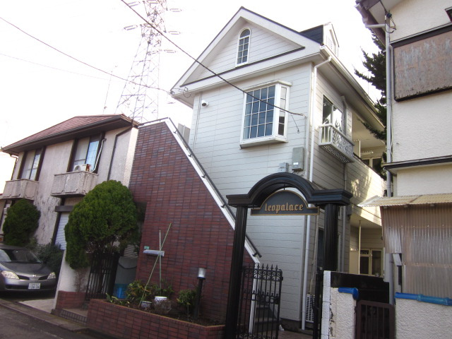 パレス田無の外観