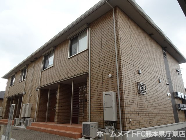 熊本市東区花立５丁目のアパートの外観