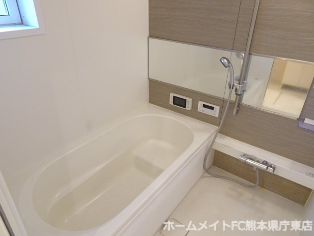 熊本市東区花立５丁目のアパートの浴室