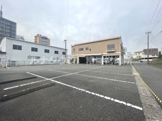 【駐車場】