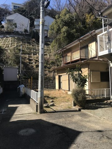 【 売主 】横浜市南区堀ノ内町2丁目　売地（古家付）の外観