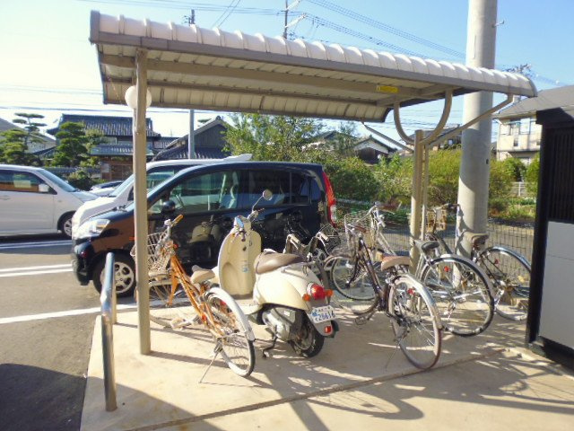 倉敷市茶屋町のアパートのその他共用部分|駐輪場