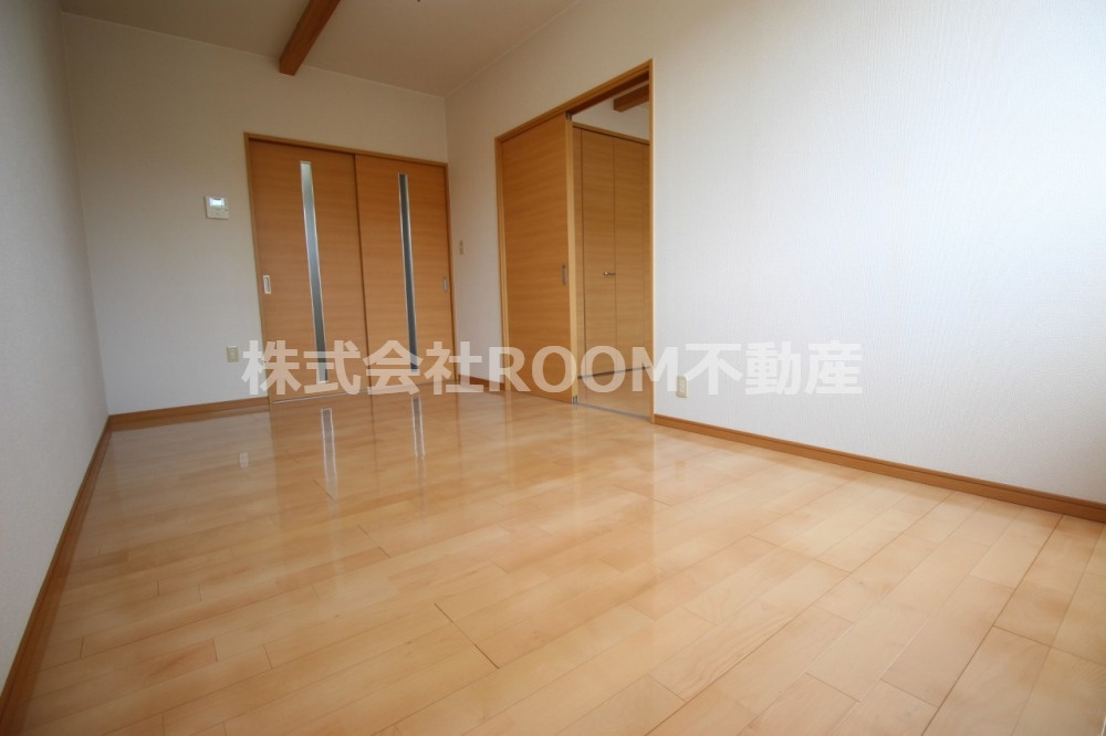 ラ・メール吉尾の居間・リビング