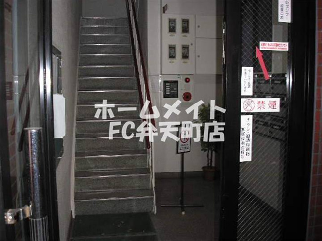 【エントランス】 | アベニール | 毎日通るエントランスはこのようになっています