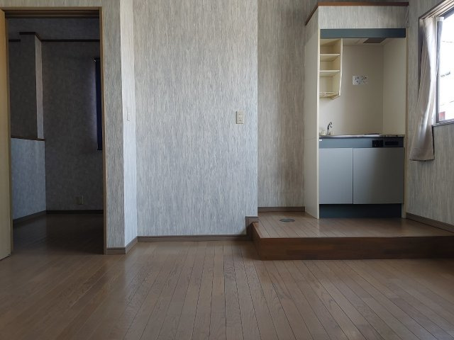 TSガレージ＆貸事務所の内装|洋室8.4帖