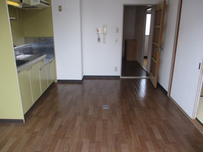 【居間・リビング】 | 北畠西清川ビル