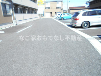 【駐車場】 | メゾン アネスト