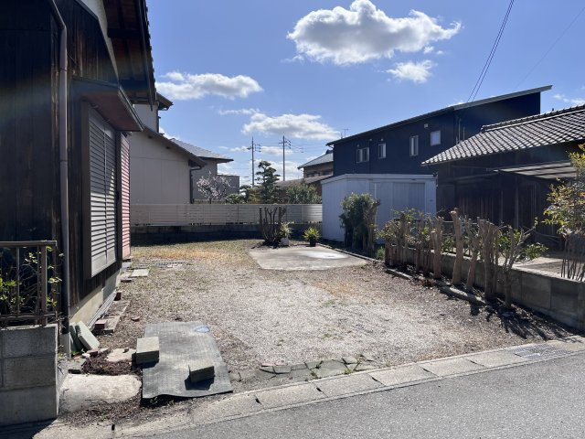 高浜市向山町の駐車場