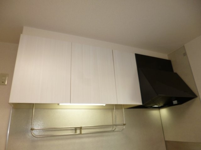 グランシードＣのキッチン|キッチン上収納