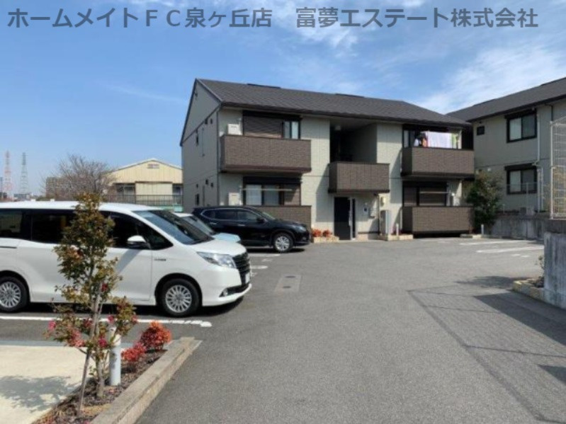 アヴァンセ和泉中央 A棟の駐車場
