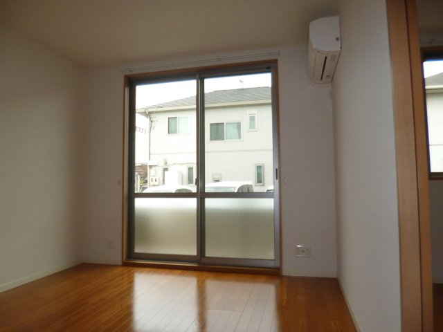 ファミーユ　ドゥ　アヴニールＢの居間・リビング