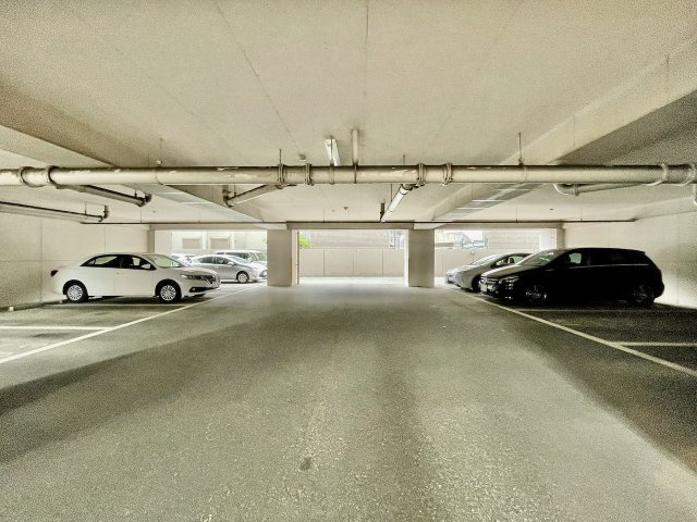 ライオンズマンション春日公園の駐車場