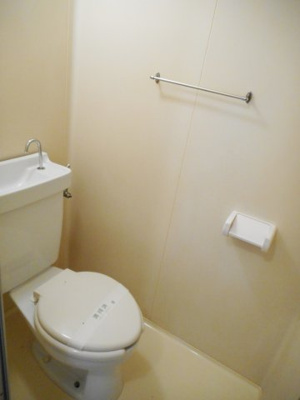 【トイレ】 | スカイハイツタカラ | ※同物件、別のお部屋の写真です