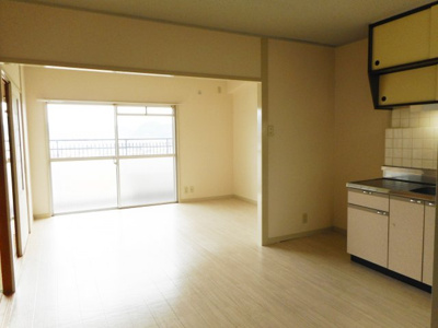 【居間・リビング】 | スカイハイツタカラ | ※同物件、別のお部屋の写真です