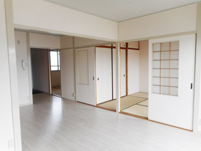 【居間・リビング】 | スカイハイツタカラ | ※同物件、別のお部屋の写真です