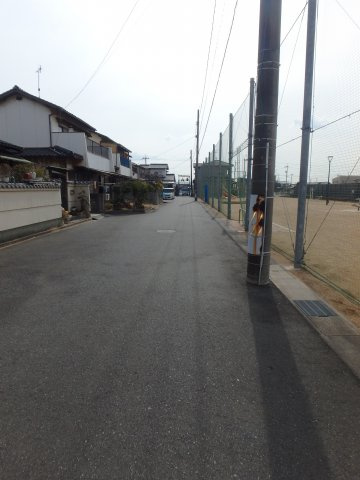 連島町鶴新田　売地　解体更地渡しの前面道路含む現地写真