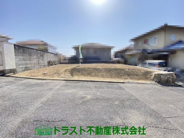 朝霧山手町売土地の前面道路含む現地写真