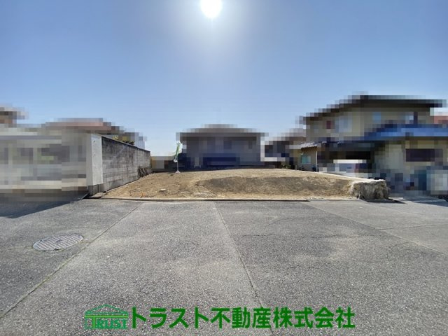 朝霧山手町売土地の前面道路含む現地写真