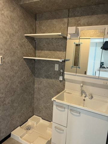 フォレストヒルⅢ【キャッシュバック対象】の独立洗面台|使いやすい独立洗面台です