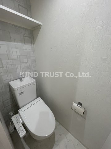 ビガーポリス416天満四丁目Ⅱのトイレ|落ち着いた色調のトイレです