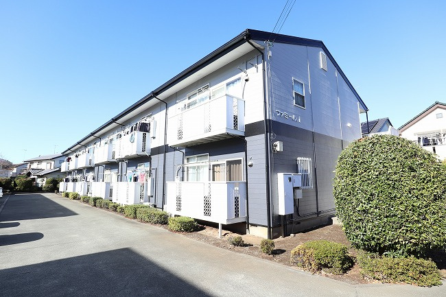 ファミールiの外観