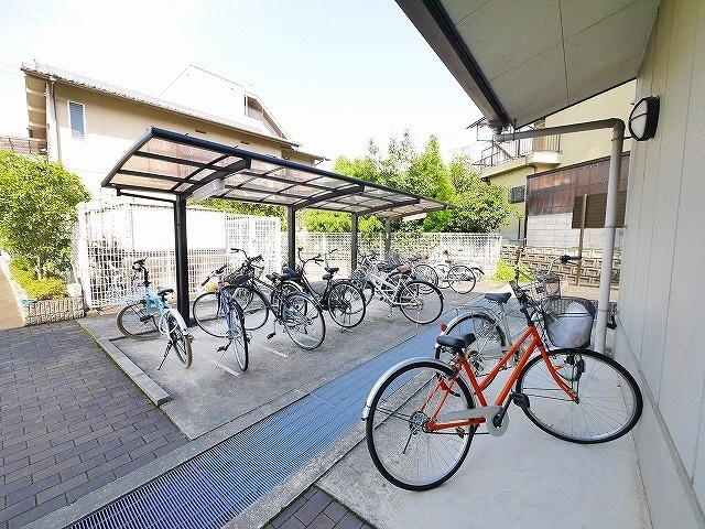 グレイスフローラ富雄のその他共用部分|自転車置き場