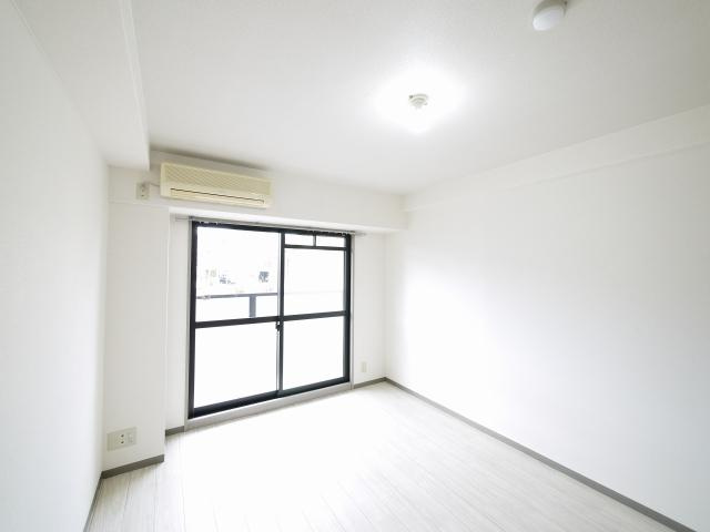 グレイスフローラ富雄の居間・リビング|こちらの居間で趣味の時間をお楽しみください