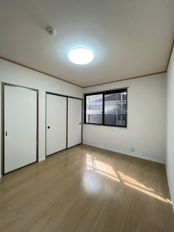 ラルカンシェルB棟の洋室