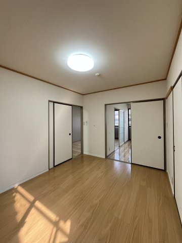 ラルカンシェルB棟の洋室