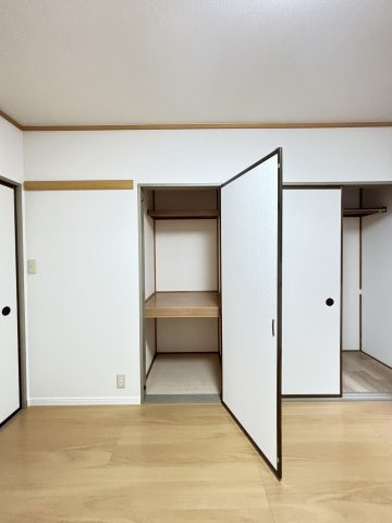 ラルカンシェルB棟の収納