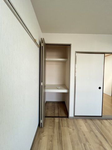 ラルカンシェルB棟の収納