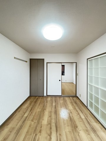 ラルカンシェルB棟の洋室