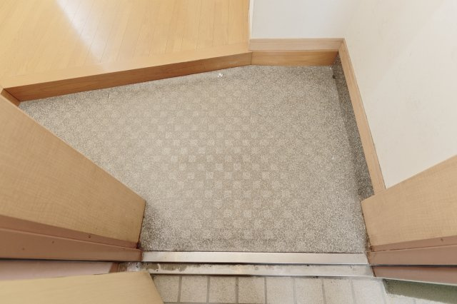 フォーチュナ・ヴィラージュの玄関