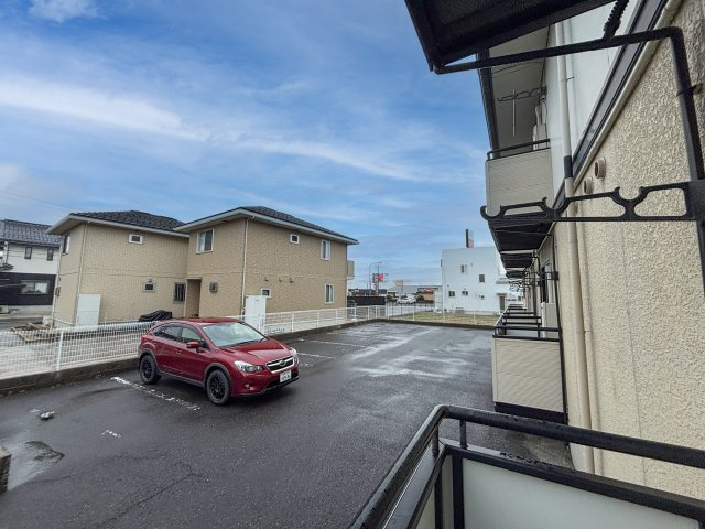 Newプレジール倉敷A棟の玄関