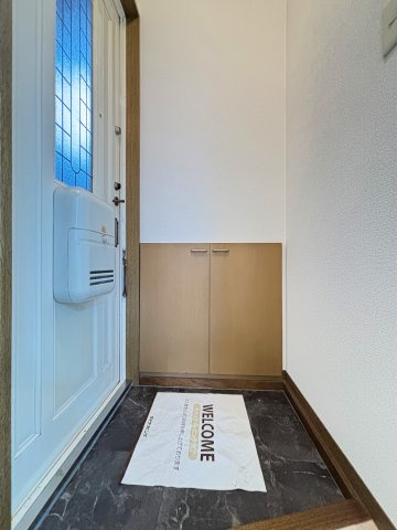 Newプレジール倉敷A棟の玄関