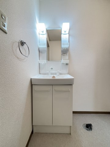 Newプレジール倉敷A棟の独立洗面台