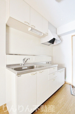 【キッチン】 | ハッピールーツ沖浜 | 使いやすいキッチンです