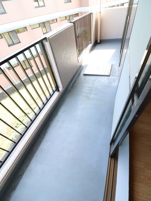 シャルマン向ケ丘のバルコニー