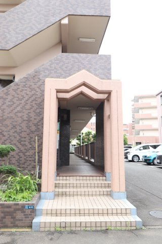 シャルマン向ケ丘のエントランス