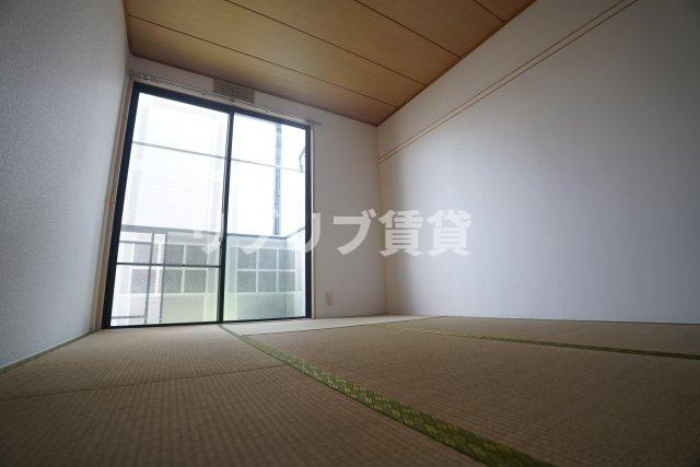 ラフィーネ寒川　Ｃ棟の寝室