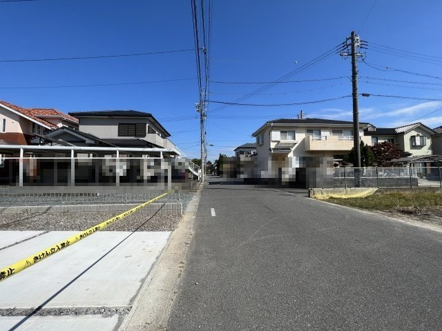 碧南市尾城町21-1期新築分譲住宅　1号棟の前面道路含む現地写真|碧南市尾城町21-1期新築分譲住宅前面道路写真です。南東側公道約6.4ｍ