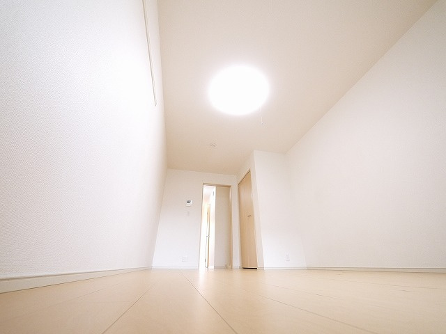 アルドゥル大和郡山の洋室|明るい洋室です