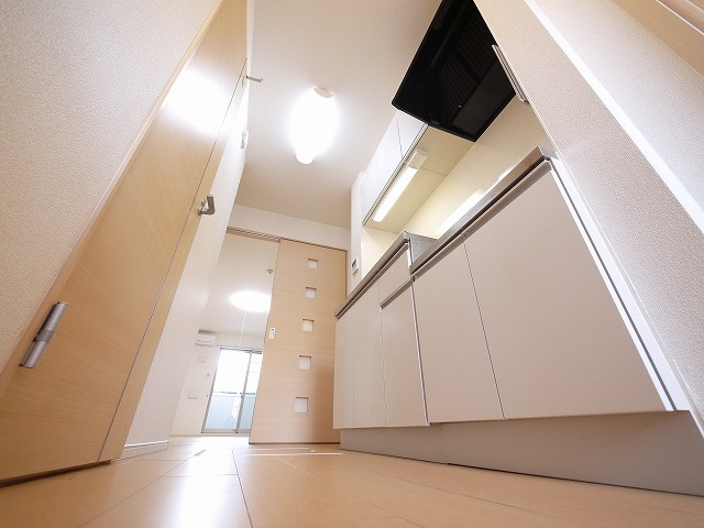 アルドゥル大和郡山の洋室|使いやすいキッチンです